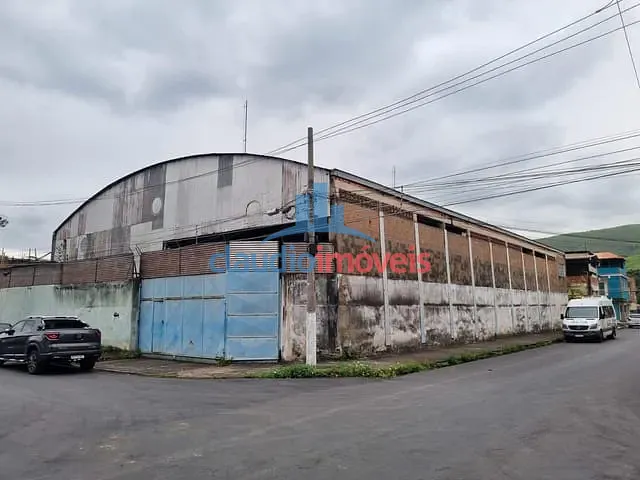 Galpão / Barracão à venda ou para alugar, no bairro Saudade em Barra Mansa