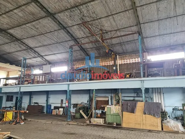 Galpão / Barracão à venda ou para alugar, no bairro Saudade em Barra Mansa