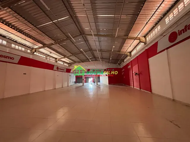 Galpão / Barracão com 585m², para alugar, no bairro Parque Piauí I em Timon