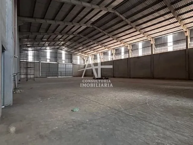 Galpão / Barracão com 6500m², para alugar, no bairro Cidade Jardim em Pindamonhangaba