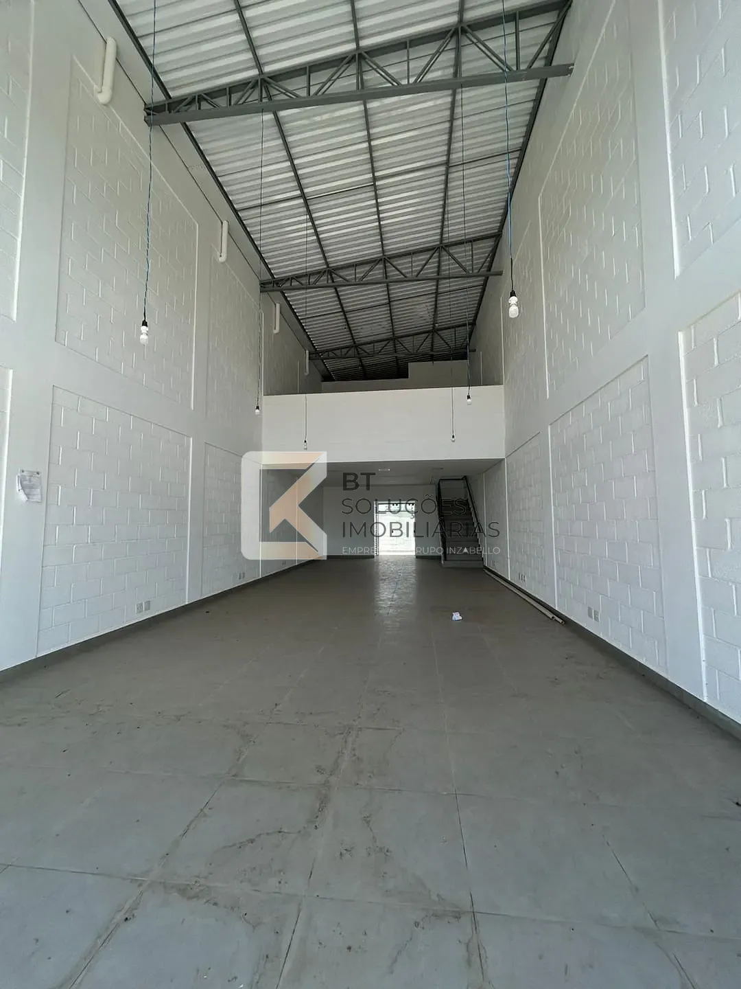 Depósito-Galpão, 150 m² - Foto 1
