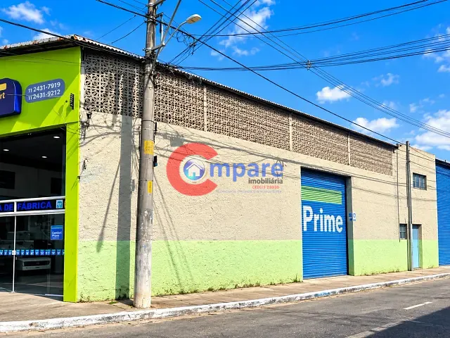 Galpão / Barracão com 815m², para alugar, no bairro Jardim Presidente Dutra em Guarulhos