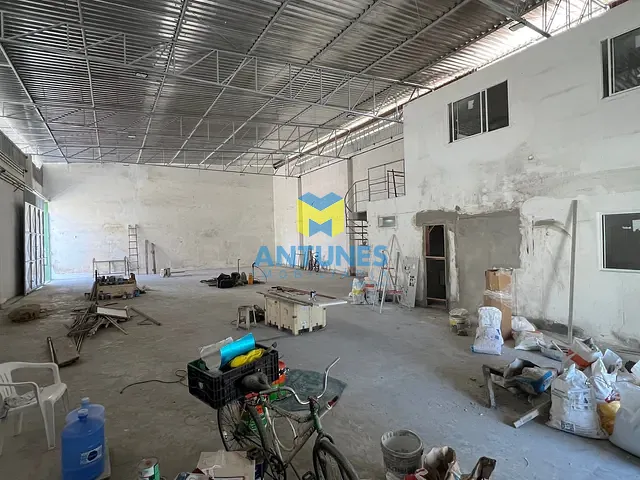 Galpão / Barracão com 350m², para alugar, no bairro Imbiribeira em Recife
