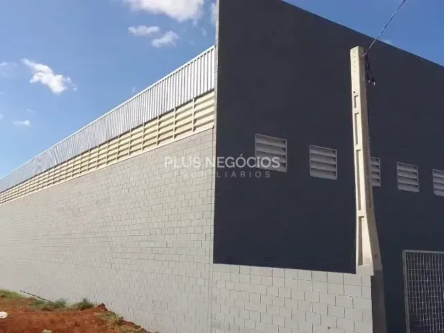 Galpão / Barracão com 1500m², para alugar, no bairro Parque Industrial Prestes (Éden) em Sorocaba