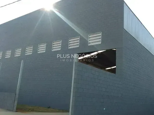 Galpão / Barracão com 1500m², para alugar, no bairro Parque Industrial Prestes (Éden) em Sorocaba
