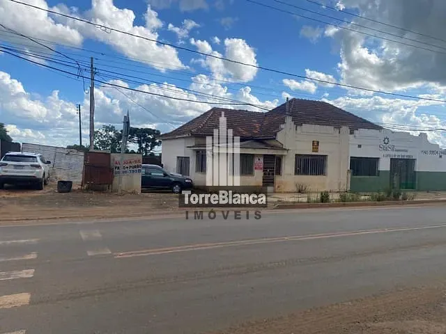 Galpão / Barracão com 694m² 2 quartos e 1 banheiro, à venda, no bairro Periquitos em Ponta Grossa
