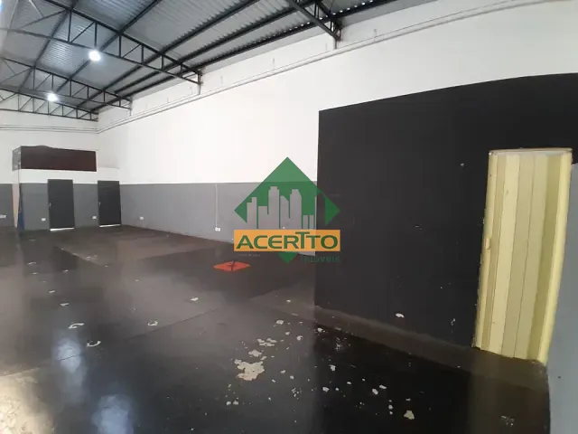 Galpão / Barracão com 307m², para alugar, no bairro Novo Umuarama em Araçatuba