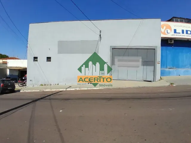 Galpão / Barracão com 307m², para alugar, no bairro Novo Umuarama em Araçatuba