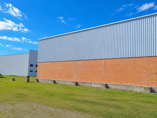 Galpão / Barracão com 60000m² 10 quartos e 10 banheiros, à venda, no bairro Aeroporto em São José dos Pinhais