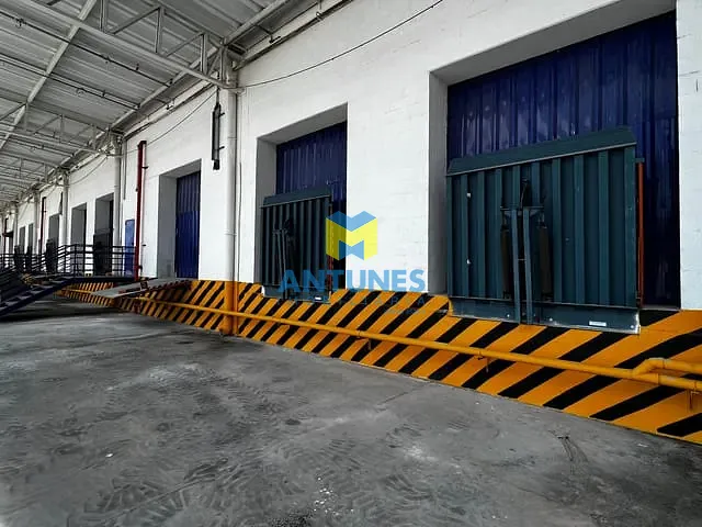Galpão / Barracão com 1200m², para alugar, no bairro Ponte dos Carvalhos em Cabo de Santo Agostinho