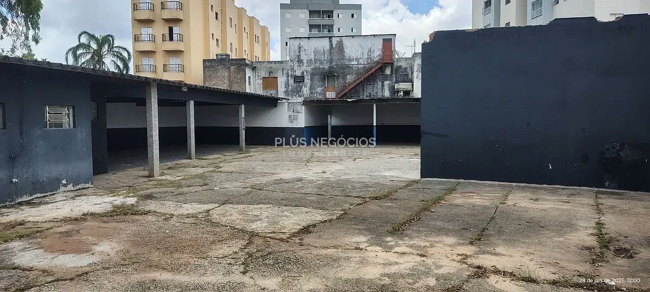 Depósito-Galpão-Armazém para alugar, 650m² - Foto 1