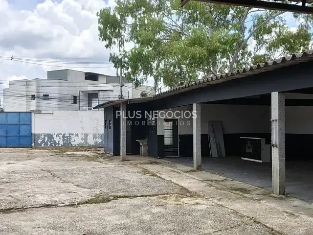 Galpão / Barracão com 920m², para alugar, no bairro Jardim São Judas Tadeu em Sorocaba
