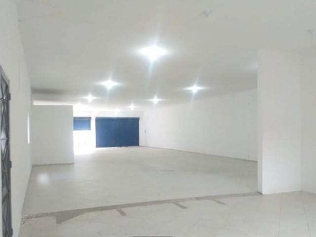 Foto do Galpão / Barracão - Galpão para alugar, 323 m² por R$ 5.000/mês - Chácaras Reunidas - São José dos Campos/SP | RUSSI IMÓVEIS