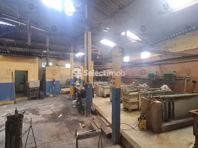 Galpão / Barracão com 250m², para alugar, no bairro Vila Bocaina em Mauá