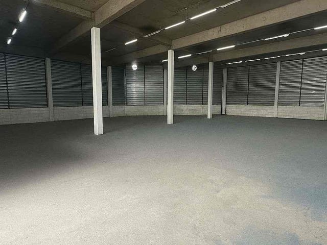 Galpão / Barracão com 1400m², para alugar, no bairro Lapa em São Paulo