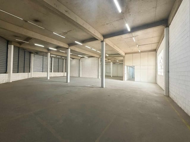 Galpão / Barracão com 1400m², para alugar, no bairro Lapa em São Paulo