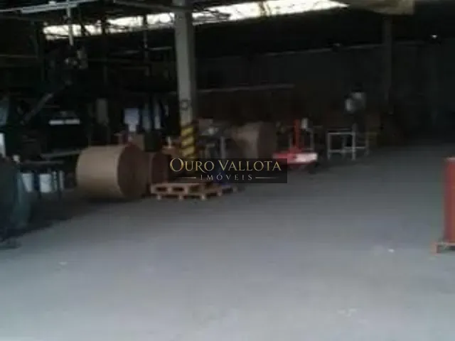 Galpão / Barracão com 1360m², à venda, no bairro Jardim dos Pimentas em Guarulhos