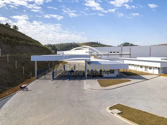 Galpão / Barracão com 9463m², para alugar, no bairro São Roque em Araçariguama