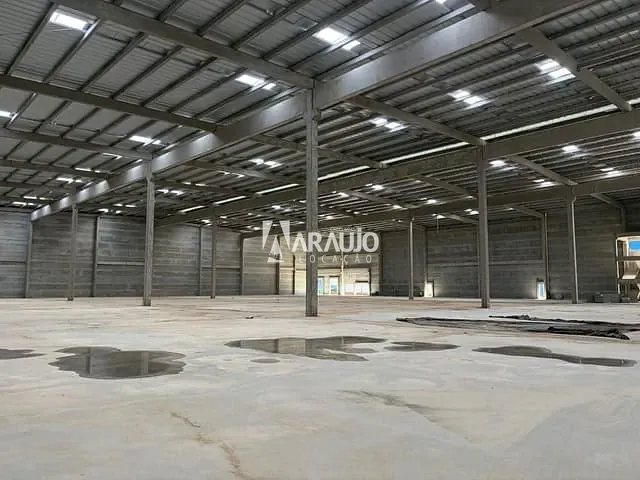 Galpão / Barracão com 3705m², para alugar, no bairro Escalvados em Navegantes