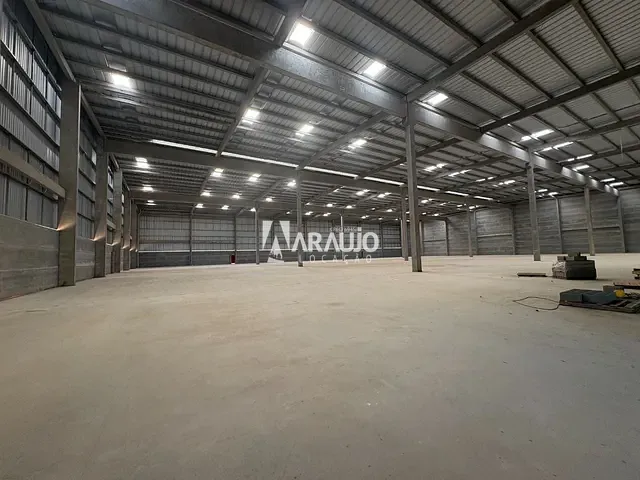 Galpão / Barracão com 3705m², para alugar, no bairro Escalvados em Navegantes