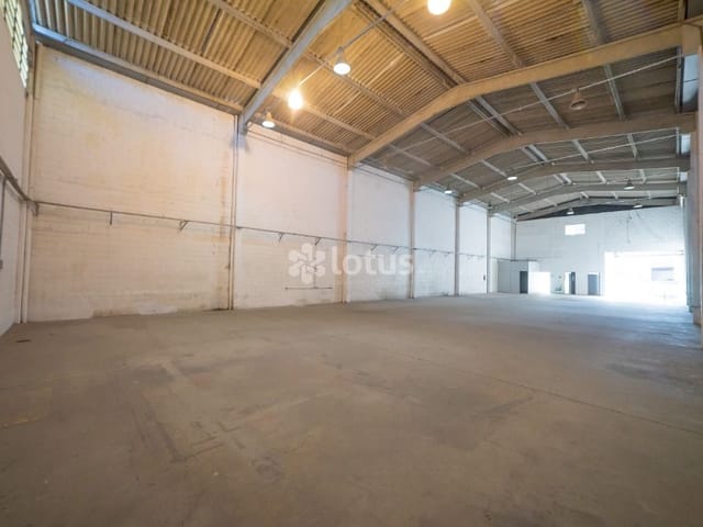 Galpão / Barracão com 750m², para alugar, no bairro Chácara do Solar I (Fazendinha) em Santana de Parnaíba