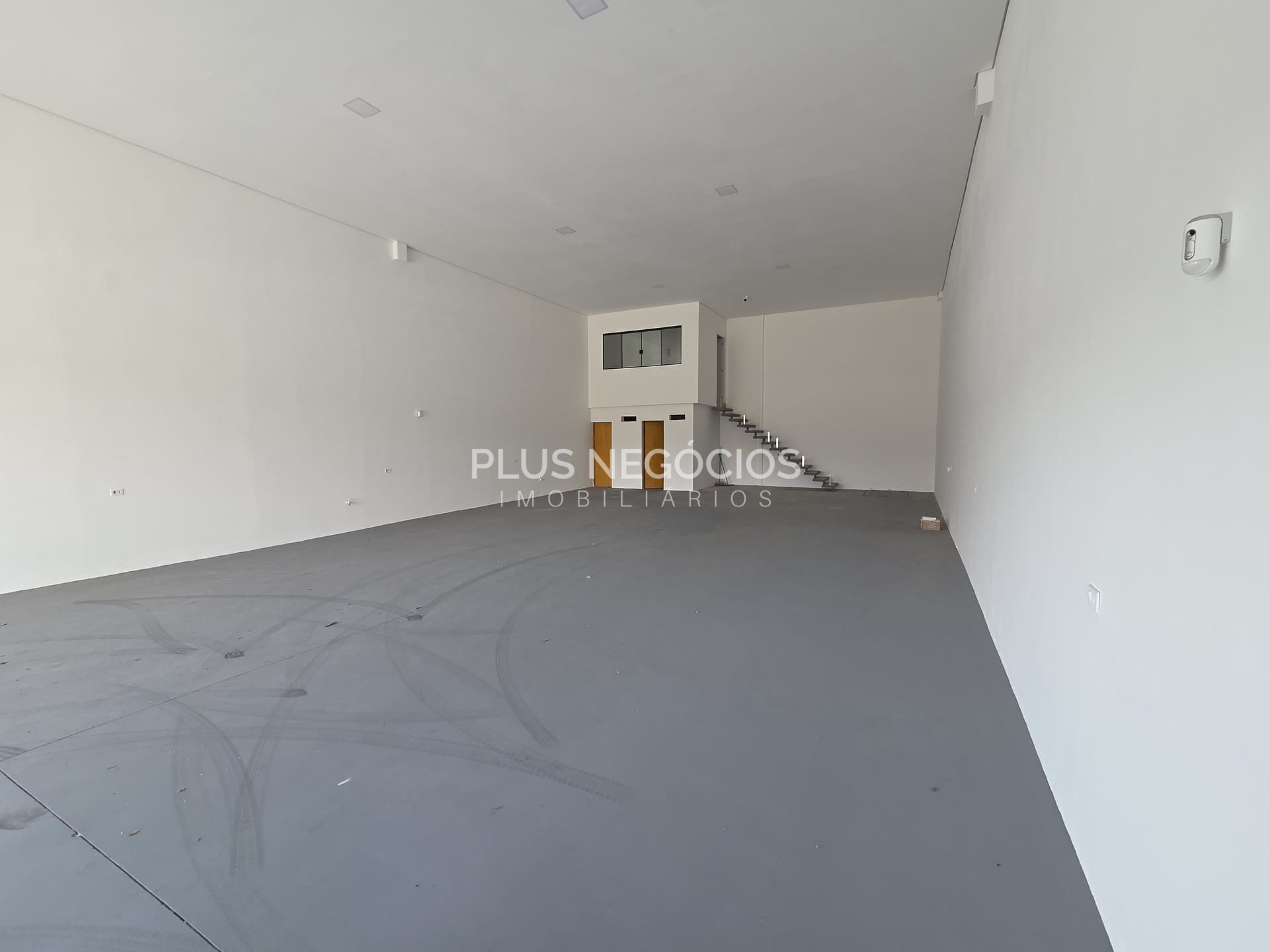 Depósito-Galpão-Armazém para alugar, 250m² - Foto 2