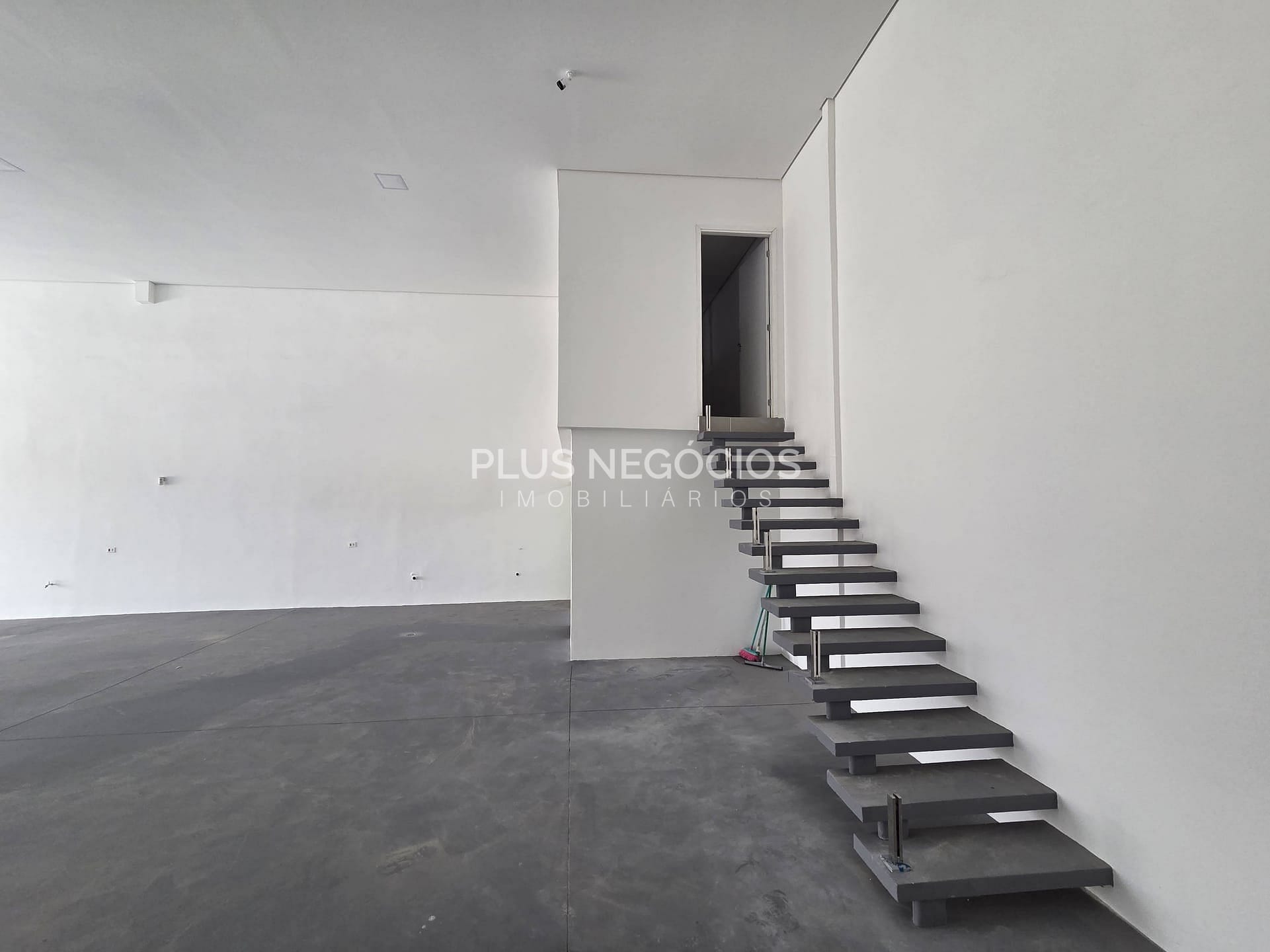 Depósito-Galpão-Armazém para alugar, 250m² - Foto 3