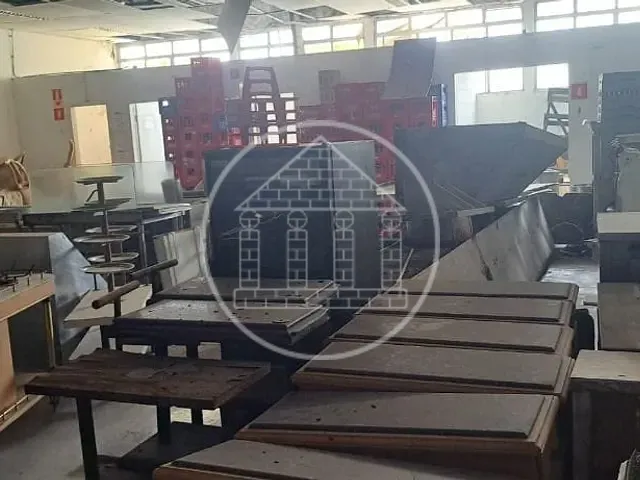 Galpão / Barracão com 1700m², para alugar, no bairro Mirandópolis em São Paulo