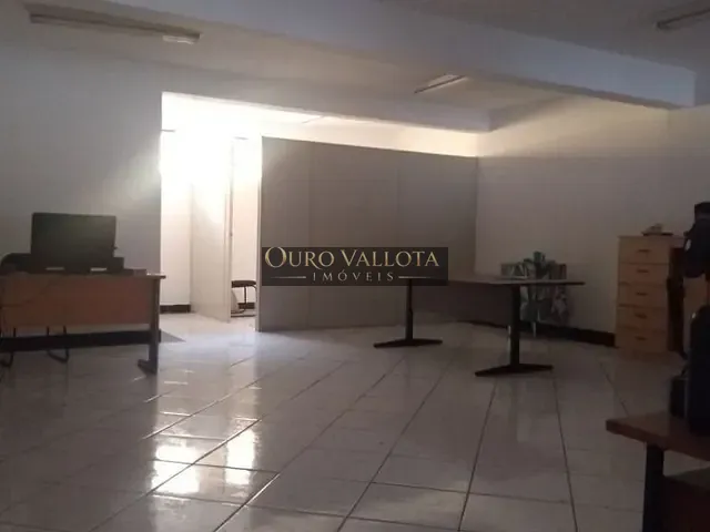 Galpão / Barracão com 750m², para alugar, no bairro Parque Peruche em São Paulo