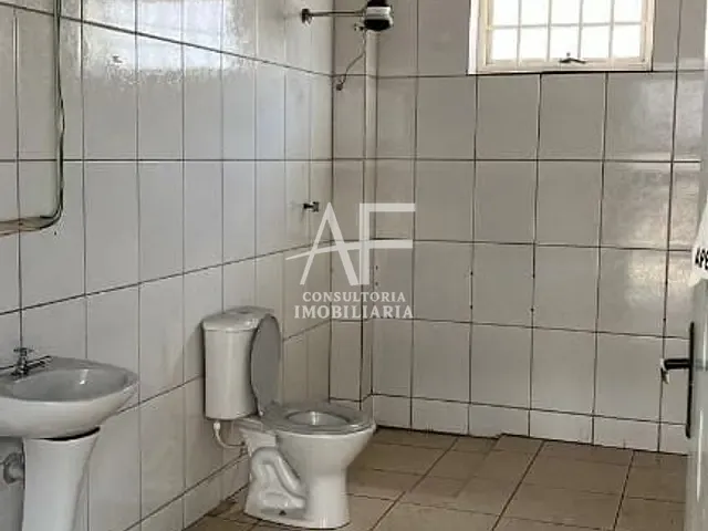 Galpão / Barracão com 500m², para alugar, no bairro Cidade Nova em Pindamonhangaba