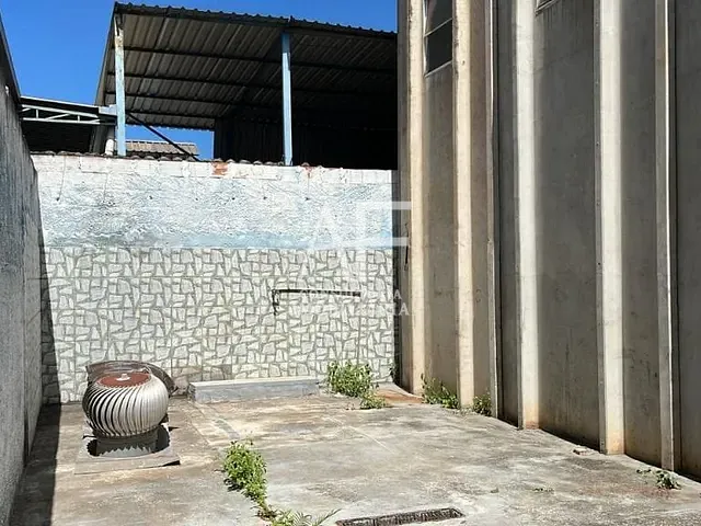 Galpão / Barracão com 500m², para alugar, no bairro Cidade Nova em Pindamonhangaba