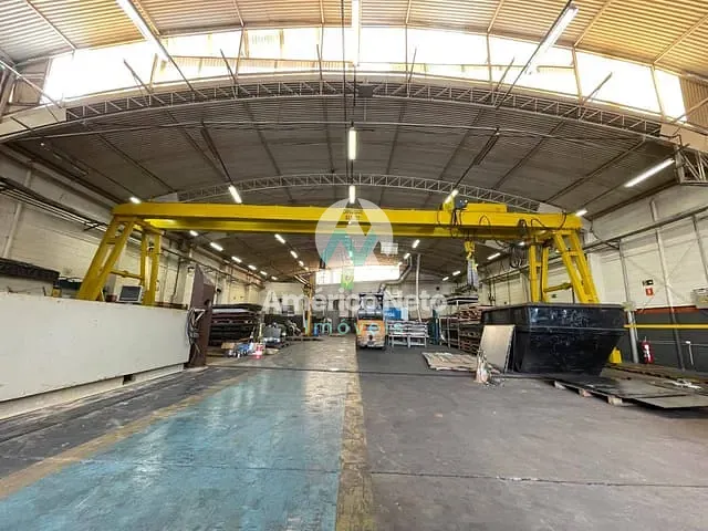 Galpão / Barracão com 1044m², para alugar, no bairro São José em São Caetano do Sul