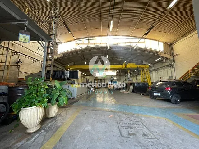 Galpão / Barracão com 1044m², para alugar, no bairro São José em São Caetano do Sul