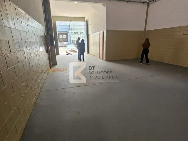 Galpão / Barracão com 500m², para alugar, no bairro Europark Comercial em Indaiatuba