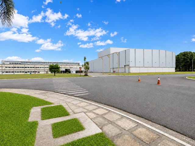 Galpão / Barracão com 7560m², para alugar, no bairro Cidade Industrial em Curitiba
