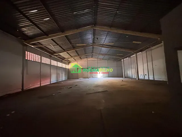 Galpão / Barracão com 880m² 2 quartos e 2 banheiros, para alugar, no bairro Parque União em Timon