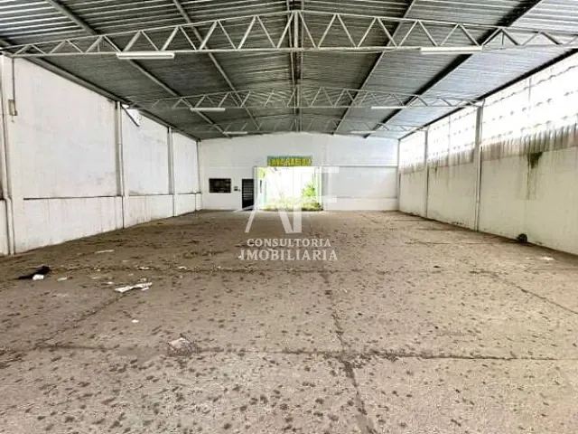 Galpão / Barracão com 428m², à venda, no bairro Centro em Taubaté