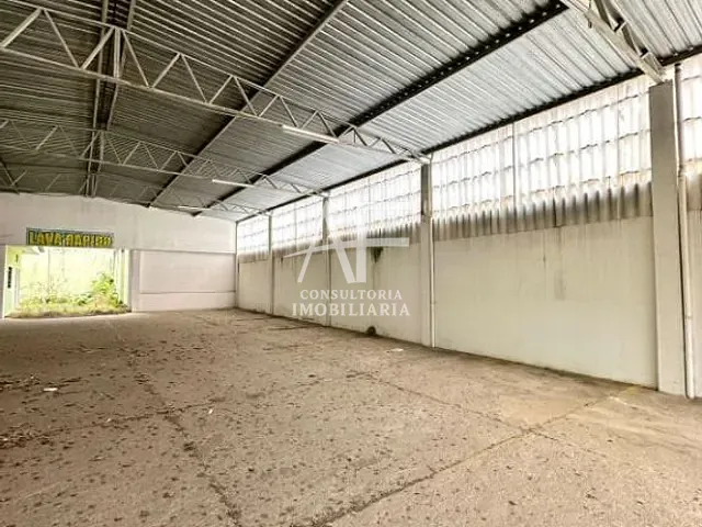 Galpão / Barracão com 428m², à venda, no bairro Centro em Taubaté