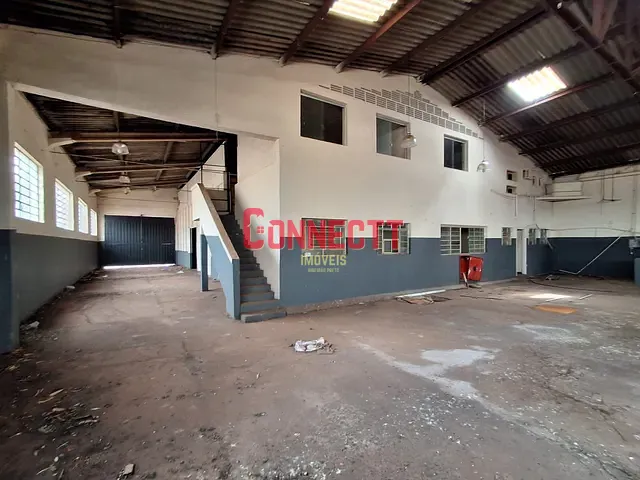 Galpão / Barracão com 1060m², para alugar, no bairro Vila Mariana em Ribeirão Preto