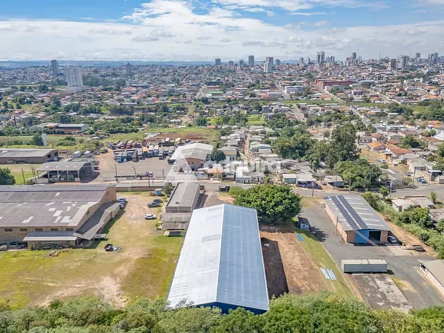 Galpão / Barracão com 4200m², para alugar, no bairro Boa Vista em Ponta Grossa