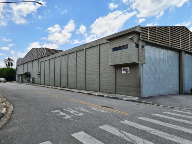 Galpão / Barracão com 5000m², para alugar, no bairro Jardim Santa Marta (Fazendinha) em Santana de Parnaíba