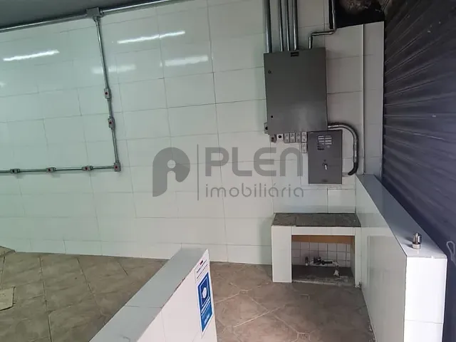 Galpão / Barracão com 150m², para alugar, no bairro Vila Guilherme em São Paulo