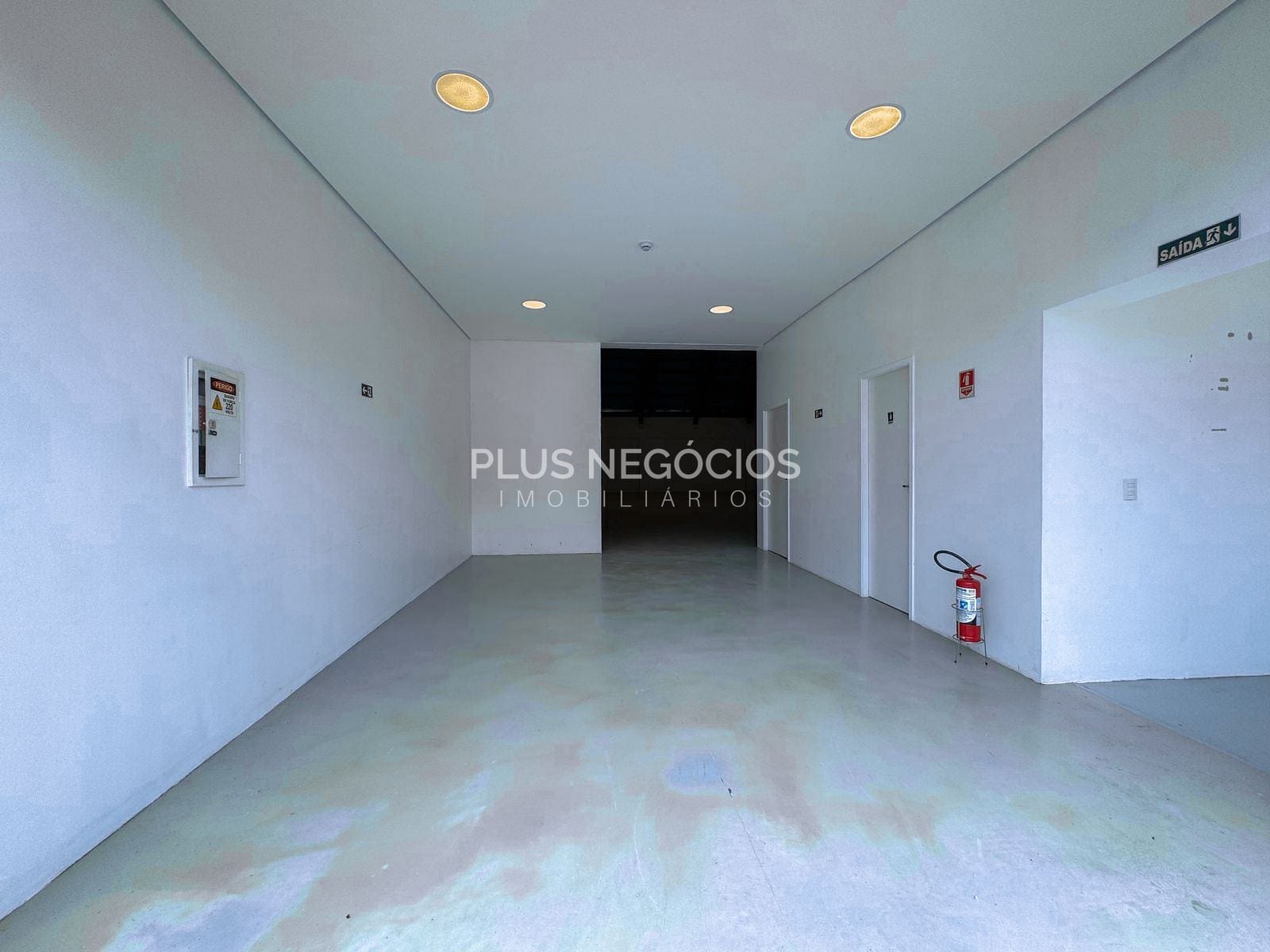 Depósito-Galpão-Armazém para alugar, 380m² - Foto 2