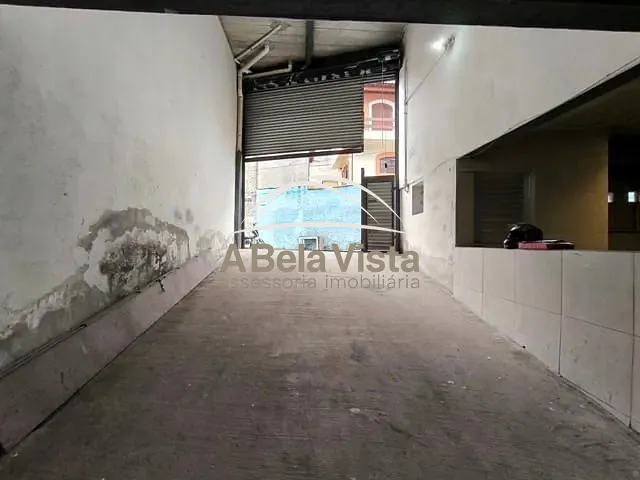 Galpão / Barracão com 150m², para alugar, no bairro km 18 em Osasco