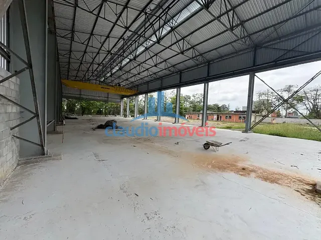 Galpão / Barracão com 7500m², para alugar, no bairro Barbara em Barra Mansa