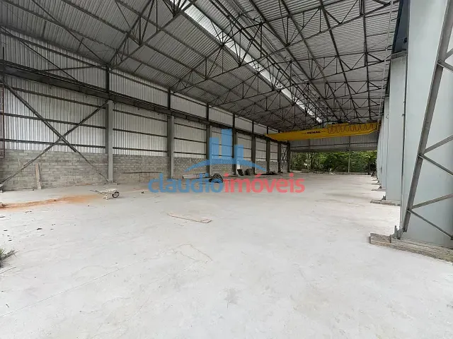 Galpão / Barracão com 7500m², para alugar, no bairro Barbara em Barra Mansa