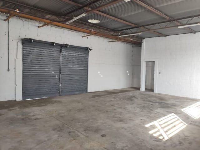 Foto do Galpão / Barracão - Galpão para alugar, 280 m² por R$ 3.500,00/mês - Vila Nair - São José dos Campos/SP | INDEPENDENCE NEGOCIOS IMOBILIARIOS LTDA
