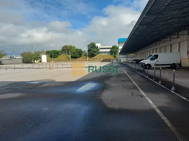 Galpão / Barracão com 6460m², para alugar, no bairro Eugênio de Melo em São José dos Campos