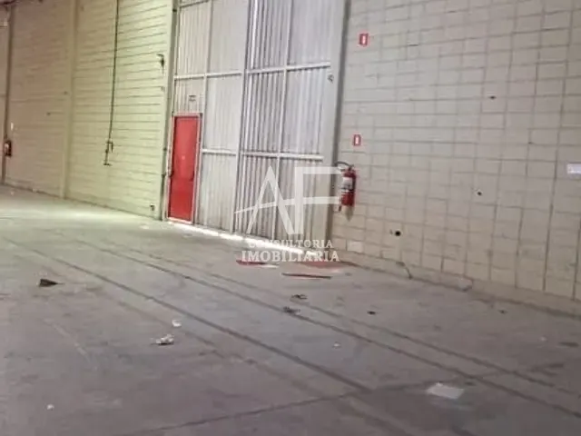 Galpão / Barracão com 3360m², para alugar, no bairro Bosque da Saúde em Taubaté