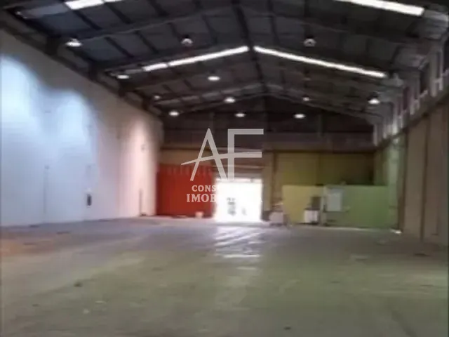 Galpão / Barracão com 3360m², para alugar, no bairro Bosque da Saúde em Taubaté